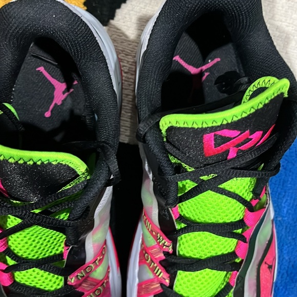 Gently used air Jordan for men worn few times in a mint condition - Picture 9 of 9